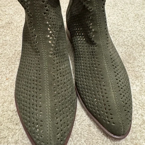 Kelsi Dagger Green Booties women’s size 8 - Picture 4 of 7